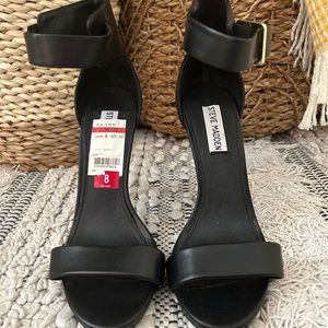 STEVE MADDEN HEEL
